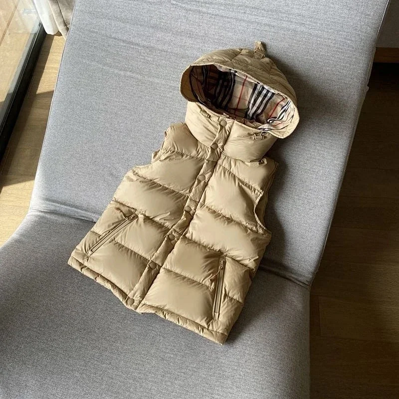 Burberry sleeveless vest khaki