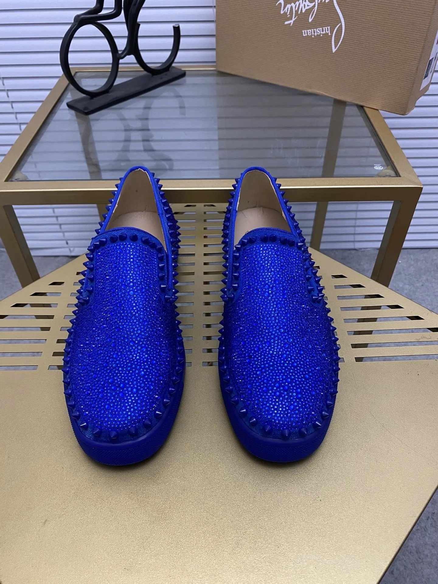 21 (non refundable, non exchangeable)