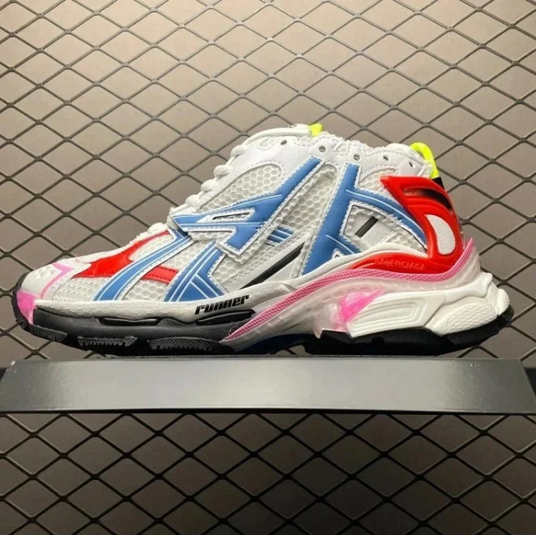 runner老爹鞋白蓝红粉